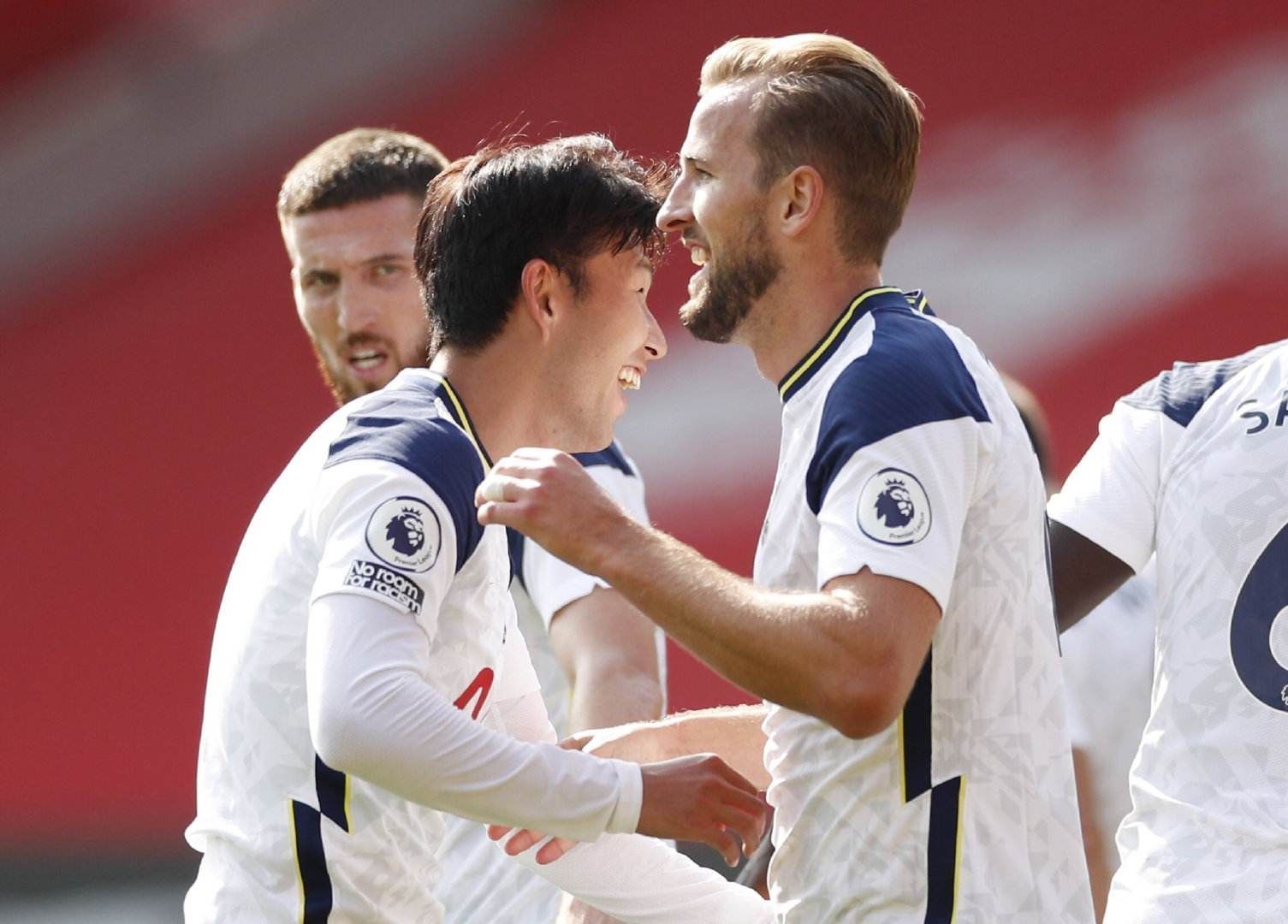 [图]菲尔克鲁格传射建功 多特蒙德4-2逆转门兴.