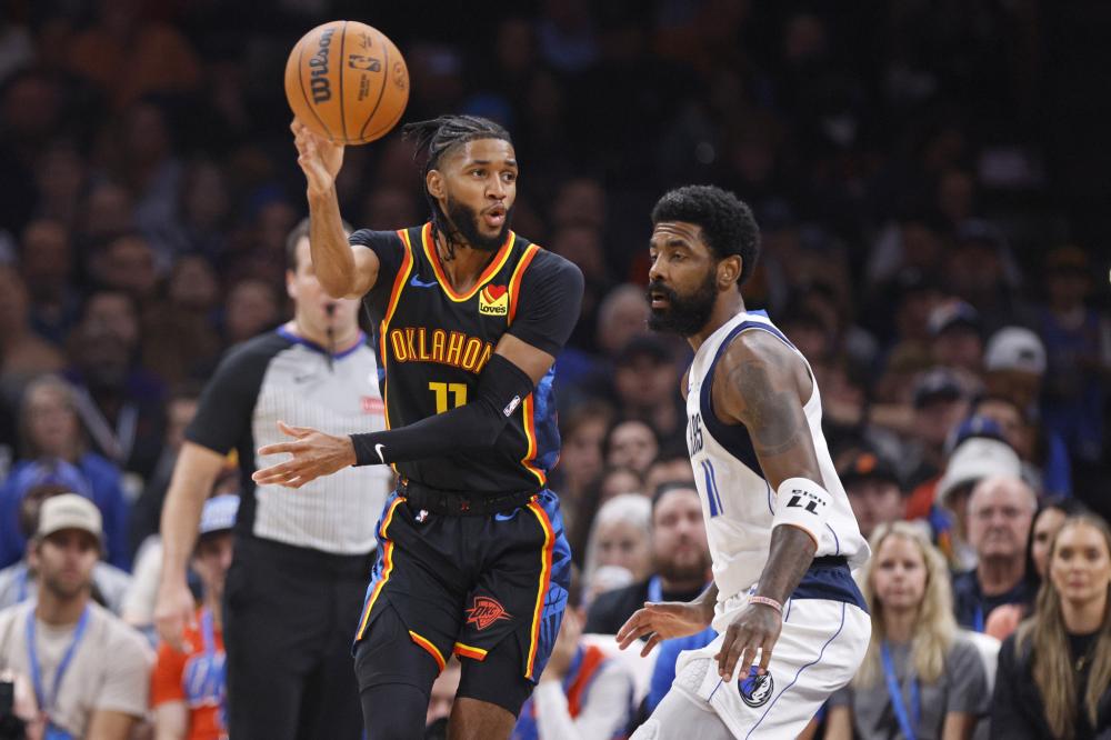 拉玛西亚出品，巴萨晒亚马尔、库巴西、贝尔纳尔青训队和一线队合影对比